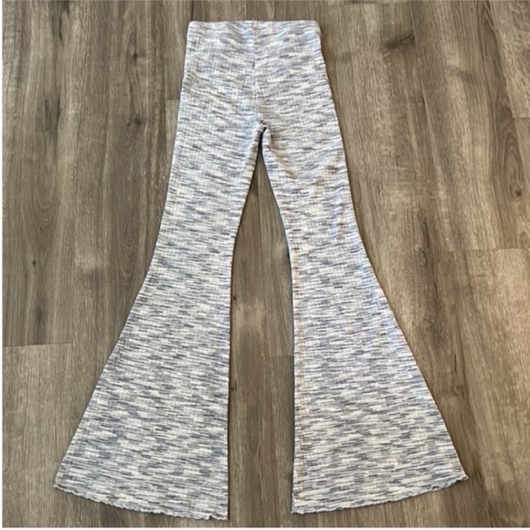 ❤️🔥Firm Price❤️🔥AERIE flare pants - Picture 3 of 7